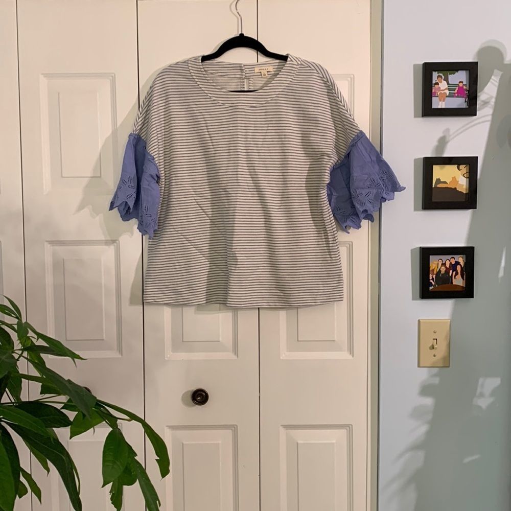 NWOT Jersey Top with embroidered sleeves